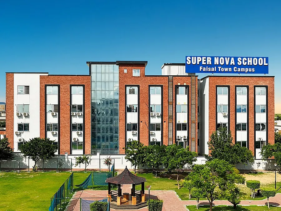 Super Nova School campus in Faisal Town, Islamabad